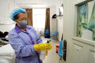 古老时辰映照抗疫初心，龙陵县人民医院消毒服务故事彰显大爱之美